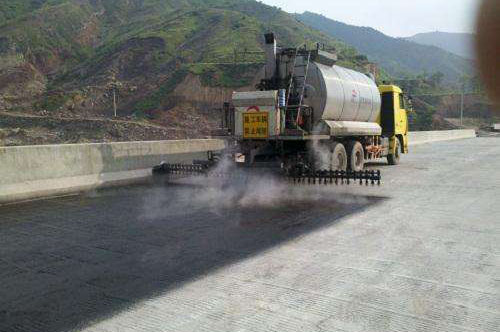 ·��͸��ճ��ʩ��