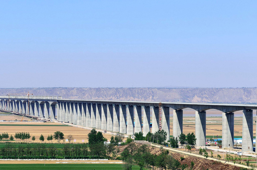 �Ϸ��и��F·����ʩ���Ę�(bi��o)��